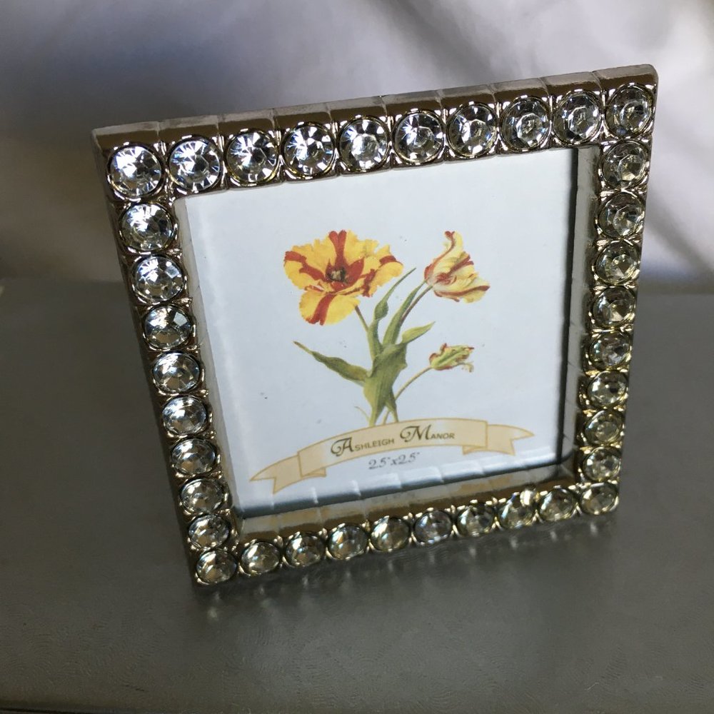 Set of three Ashleigh Manor small rhinestone picture frames. NIB. - Picture 11 of 12